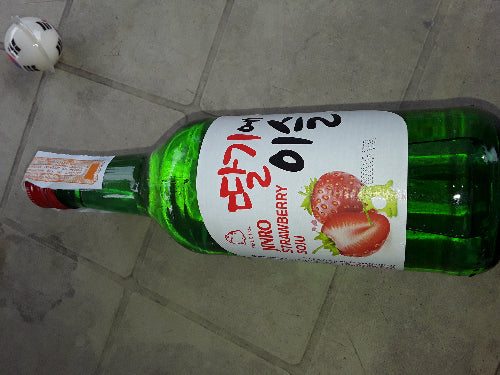 360ml Jinro Strawberry Soju