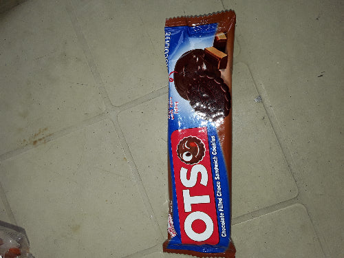 28g OTSO Chocolate Filled Choco Sandwich Cookies