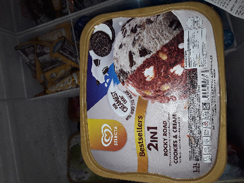 1.3L Selecta Rocky Road and Cookies & Cream