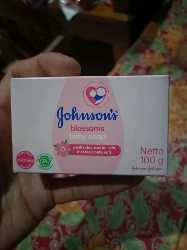 100g Johnson's Blossom Baby Soap